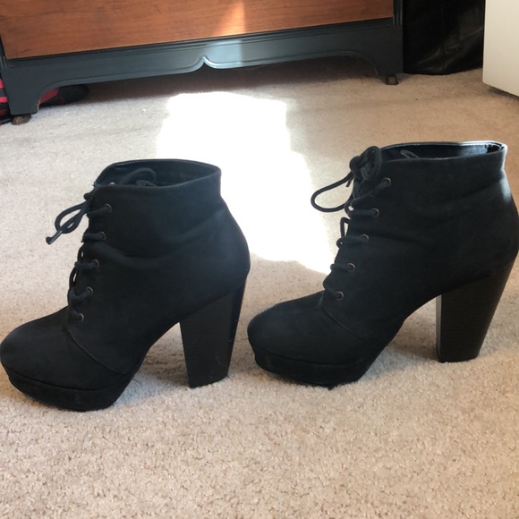 Platform lace up suede black booties - Picture 3 of 8
